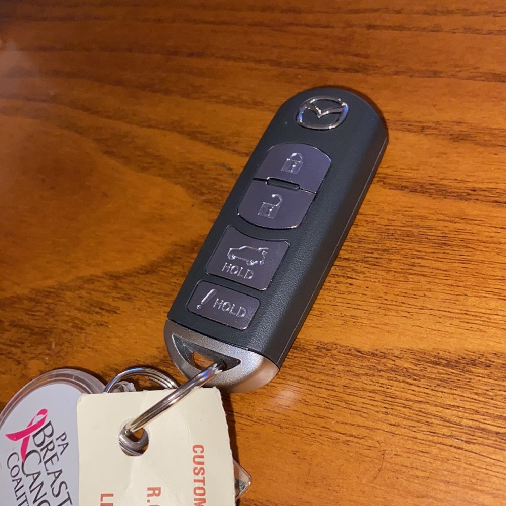 Mazda Key Fab replacement NEW - Picture 2 of 3